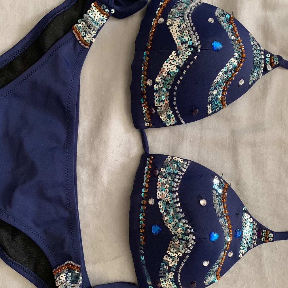 Bikini Set - Picture 4 of 5